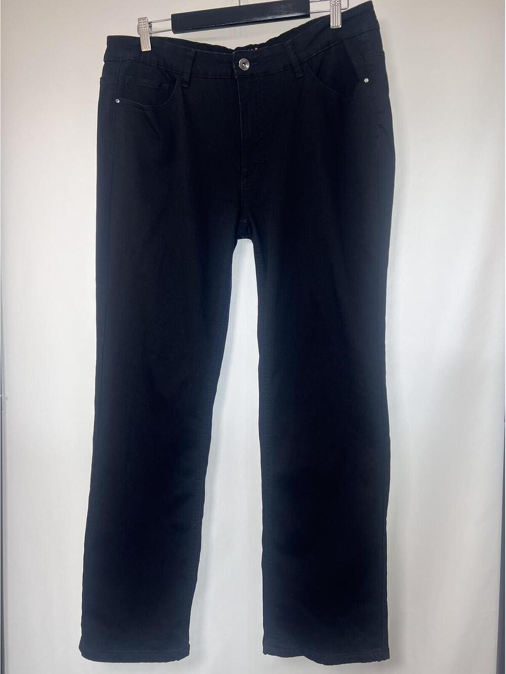 NEW Santana Jeans Women's Size 14 Mid Rise Straight Jeans With Tummy Control